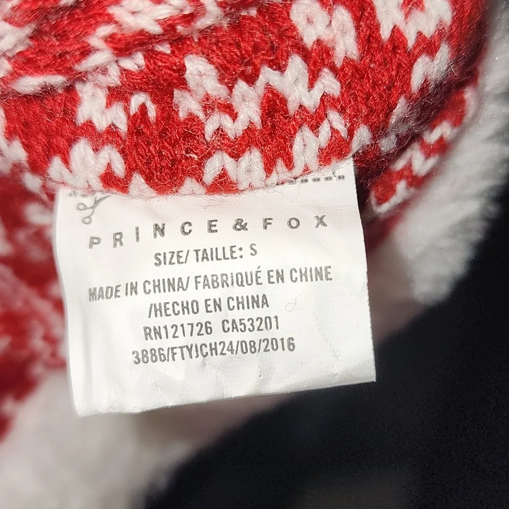 Prince & Fox Snowman Slippers with Red Accents